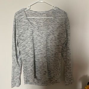 LULULEMON HEATHERED GREY SHIRT